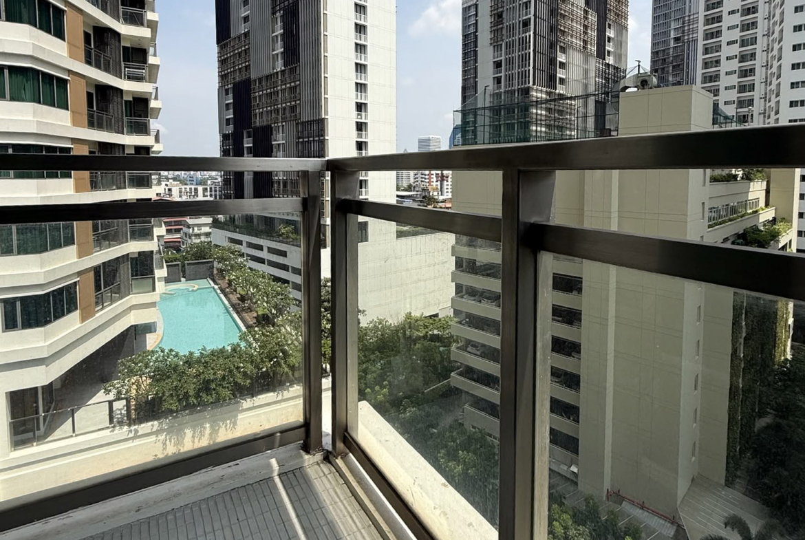 Bright Sukhumvit 24 Condo 74 SQM Phrom Phong