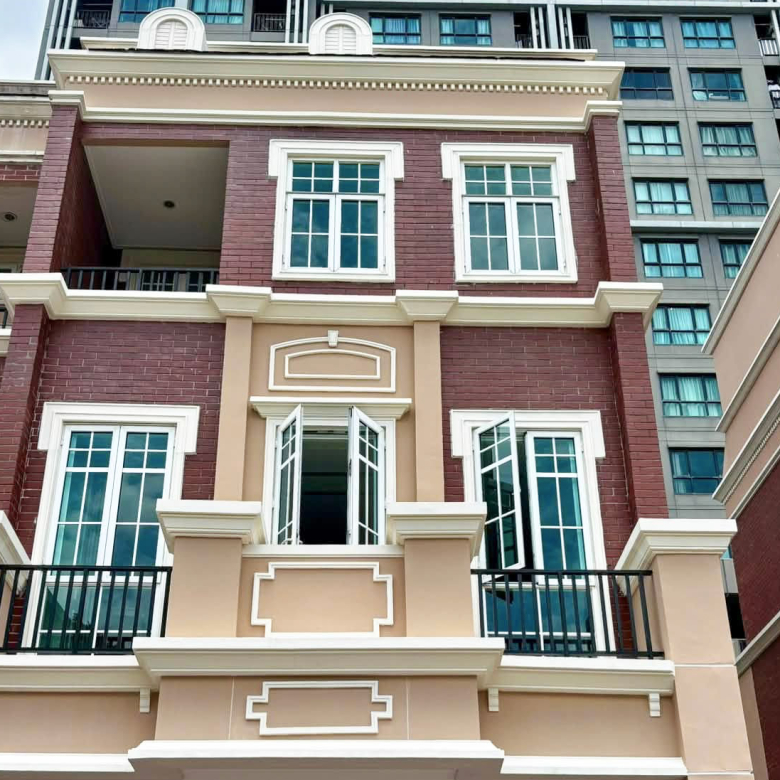 Garden Square Sukhumvit 77 Townhouse 250 SQM