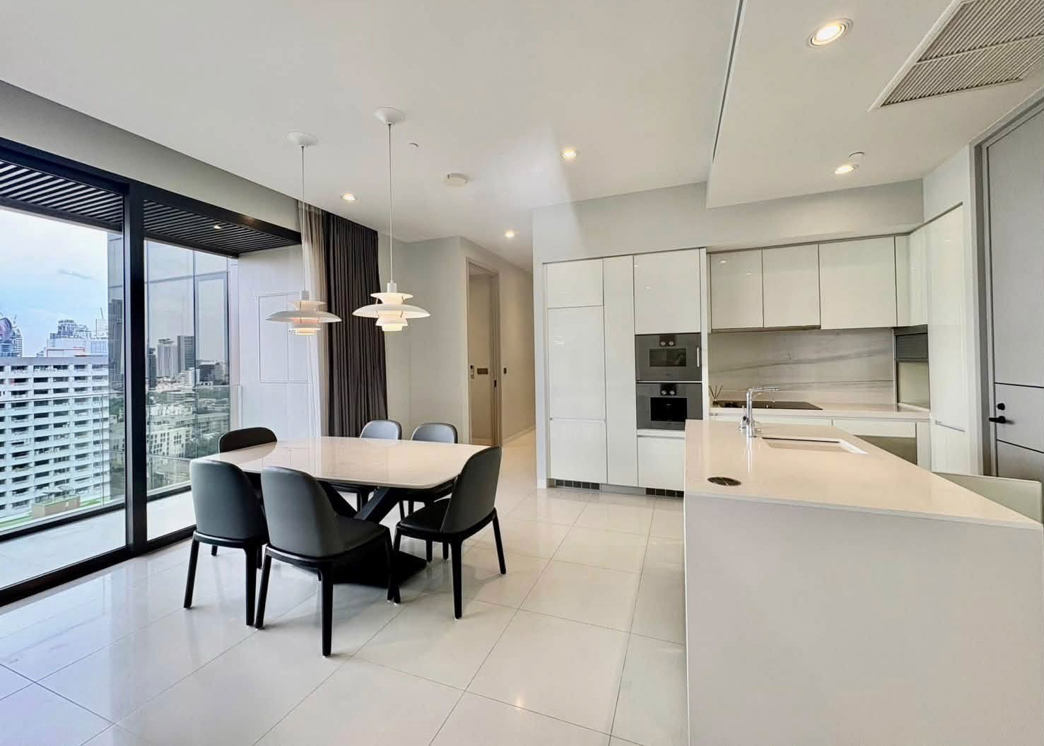 793212300_4193933304072117_2278500236451910057_n Vittorio Sukhumvit 39 136.71 SQM Sale & Rent