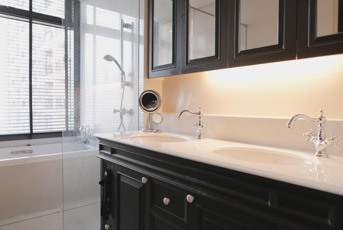 Aguston Condo 95.69 SQM for Sale Sukhumvit 22