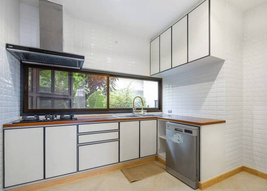 The Oasis House 736 SQM House for Sale Sukhumvit