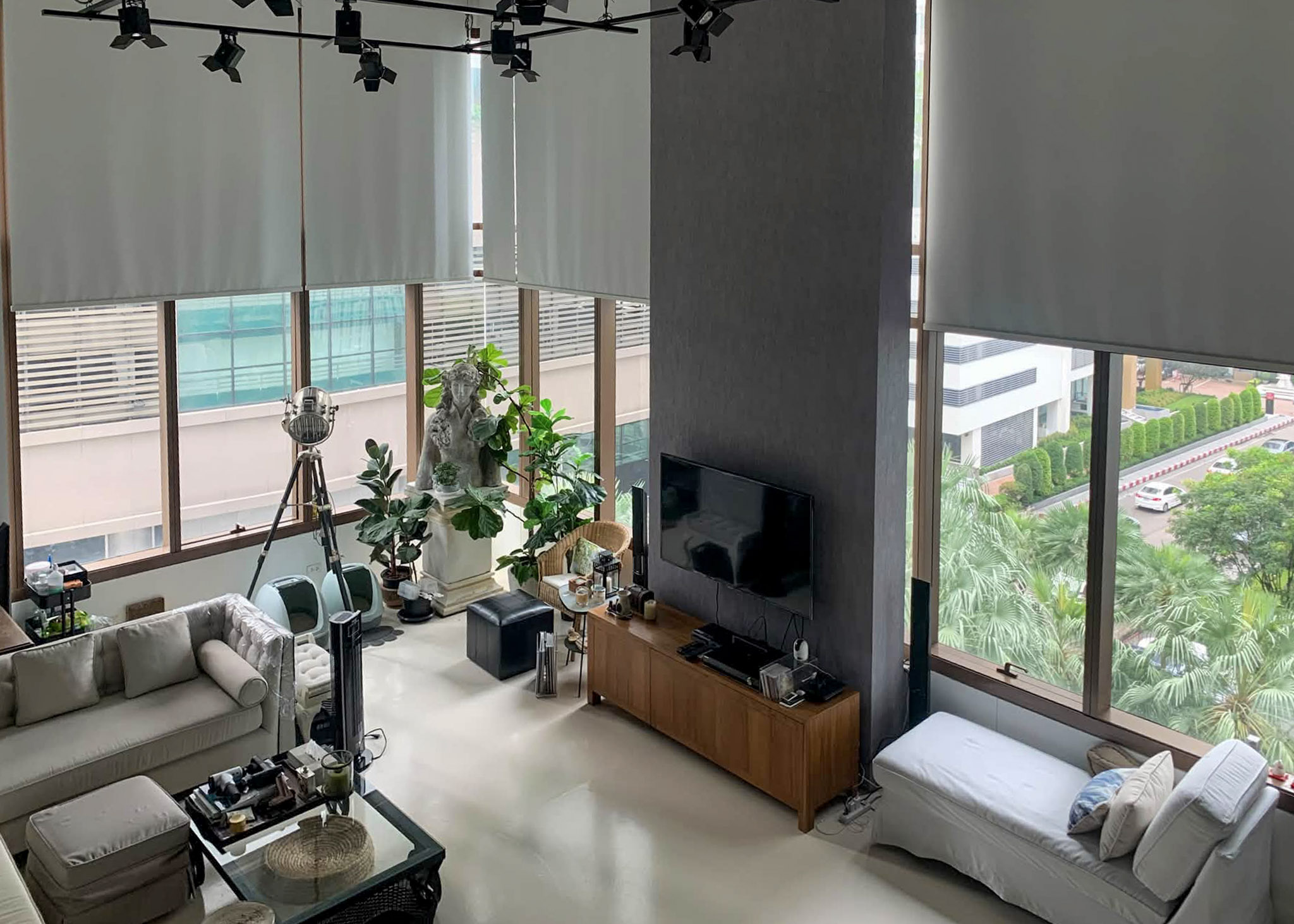 The Emporio Place 180 SQM Duplex for Sale/Rent