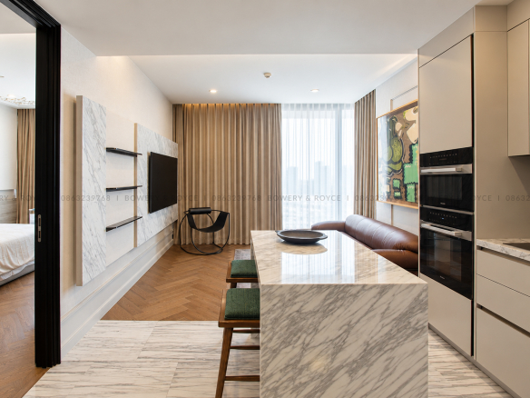 Modern one bedroom condo for sale in Thong Lor