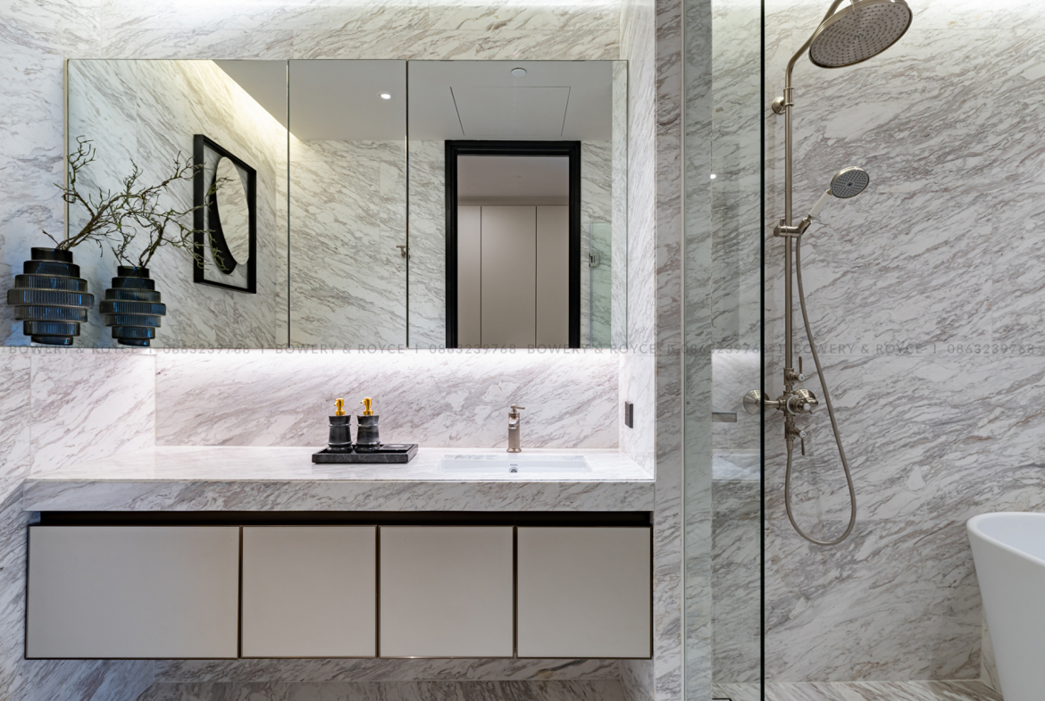 Modern one bedroom condo for sale in Thong Lor