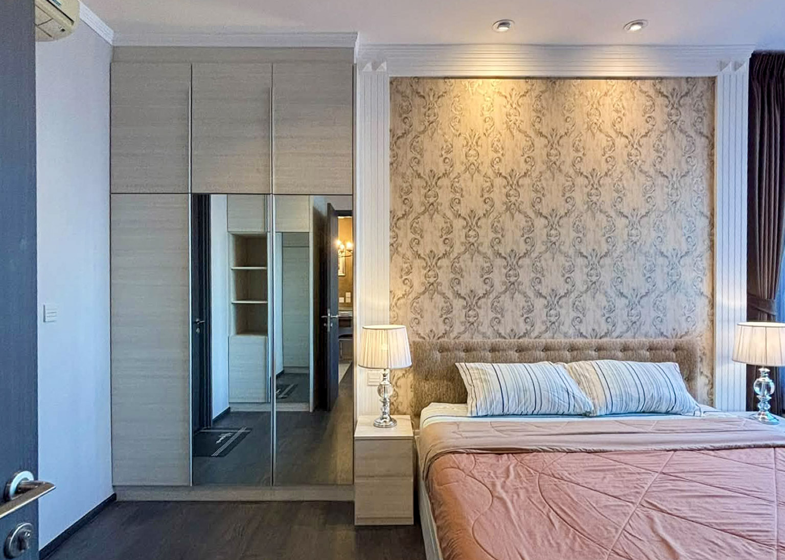857405857_4732023560366902_642780543992334204_n Edge Sukhumvit 23 Condo for Rent, 43.20 SQM