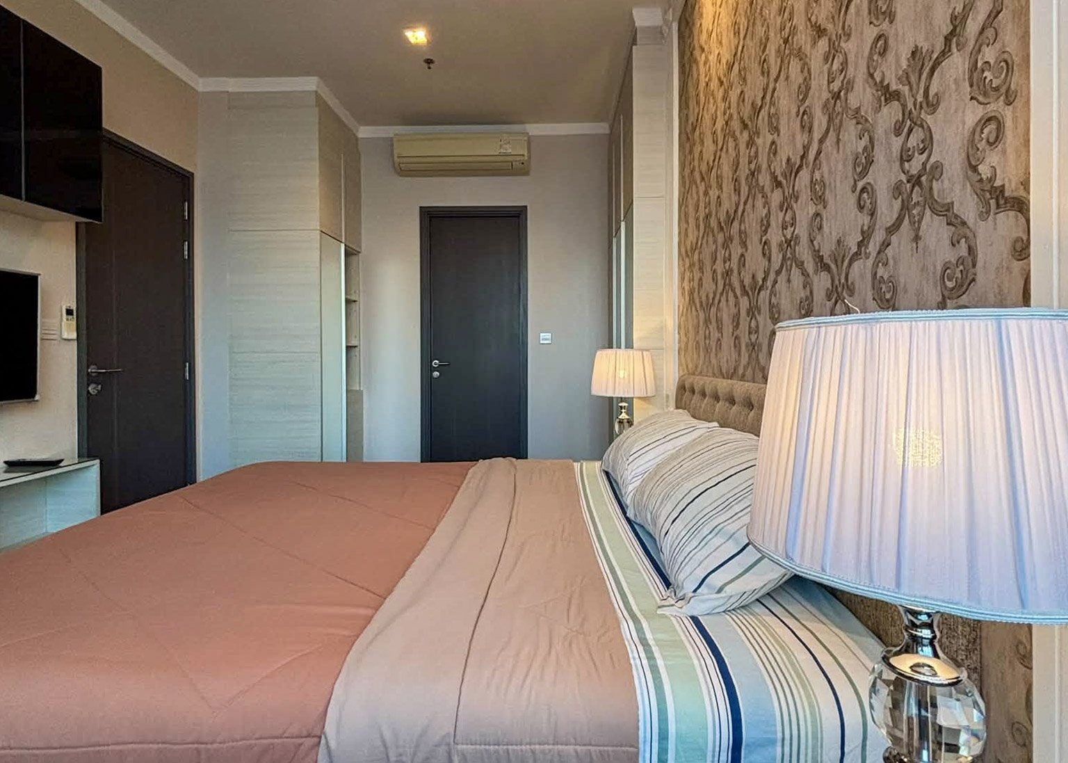 858441285_4732023800366878_7003880896043314324_n Edge Sukhumvit 23 Condo for Rent, 43.20 SQM