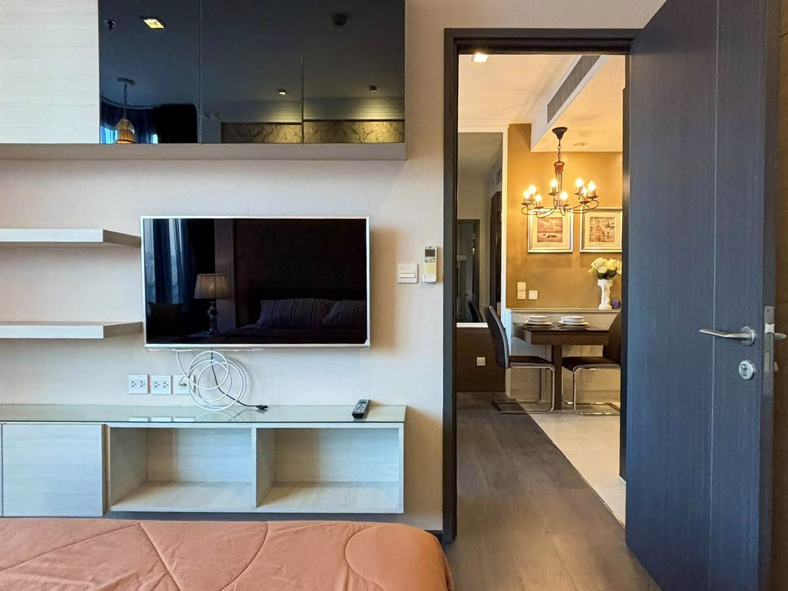 860184925_4732023720366886_2556096142840308545_n Edge Sukhumvit 23 Condo for Rent, 43.20 SQM