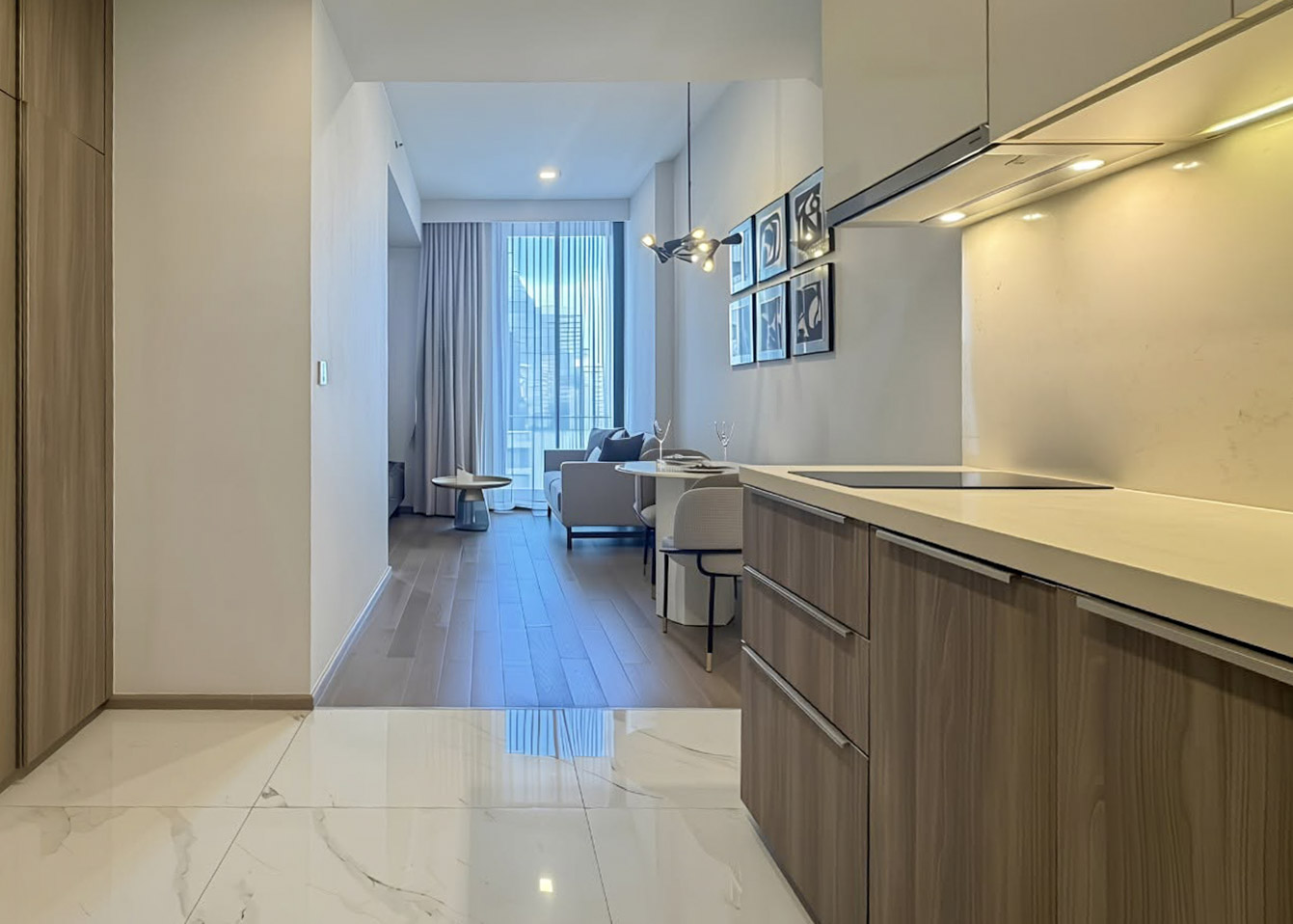 864157419_122140291977390432_1845795136421145569_n Celes Asoke Condo for Rent | 42 SQM