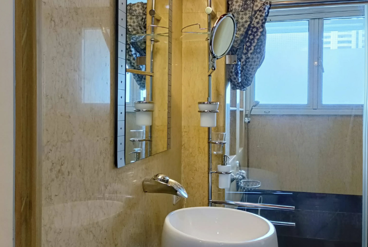 Avenue 61 Condo | 102 SQM Near BTS Ekkamai