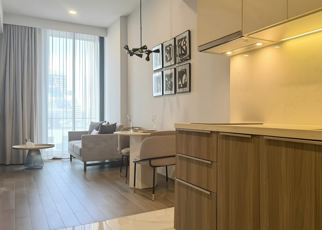 865222998_122140292373390432_1785400590653242422_n Celes Asoke Condo for Rent | 42 SQM